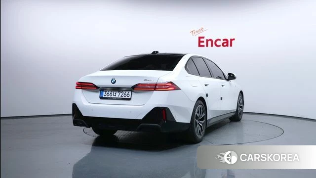 BMW 5 Series (G60) id 4229875 из Кореи 14