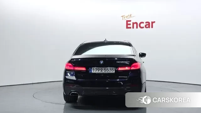 BMW 5 Series (G30) id 3328740 из Кореи 14