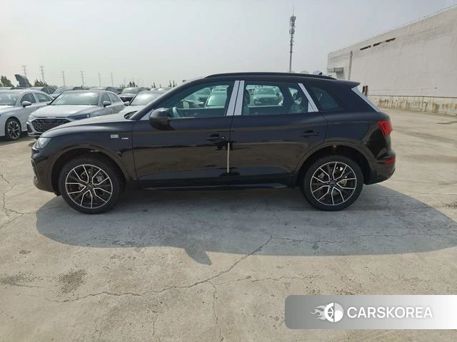 Audi Q5L 2025 Черный из Китая, фото 4