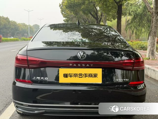 Volkswagen Passat 2022 Черный из Китая, фото 4