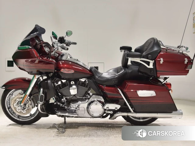 Harley-Davidson Road Glide FLTRUSE1800 CVO 2011 из Японии