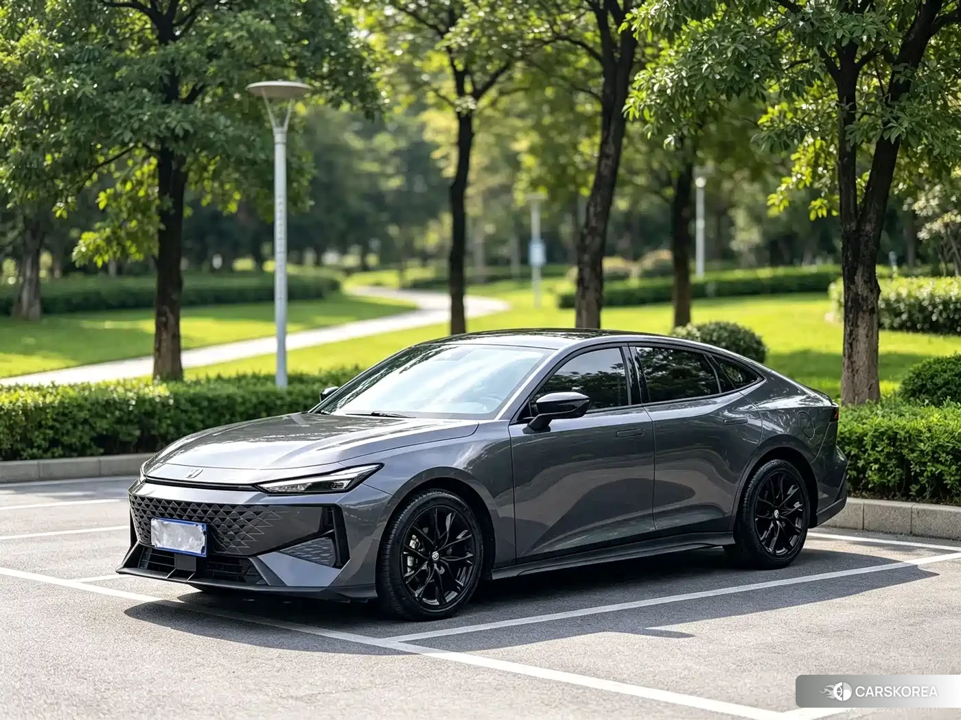 Chang'an UNI-V 2024 Silver/gray из Китая, фото 4
