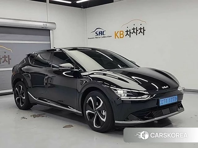 Kia EV6 2023 Черный из Кореи, фото 4