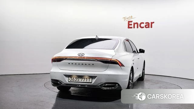 Hyundai The New Grandeur IG id 3813361 из Кореи 14