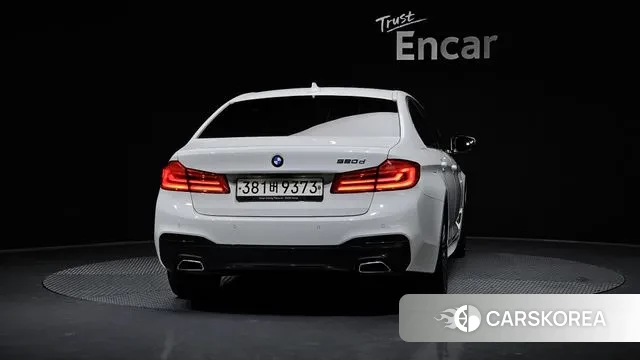 BMW 5 Series (G30) id 3788814 из Кореи 14