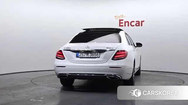 Mercedes-Benz E-Class W213 id 3641227 из Кореи 14