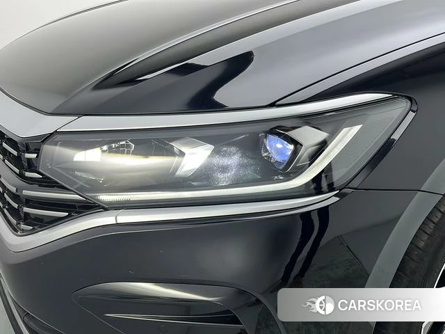 Volkswagen Passat id 4276509 из Китая 14