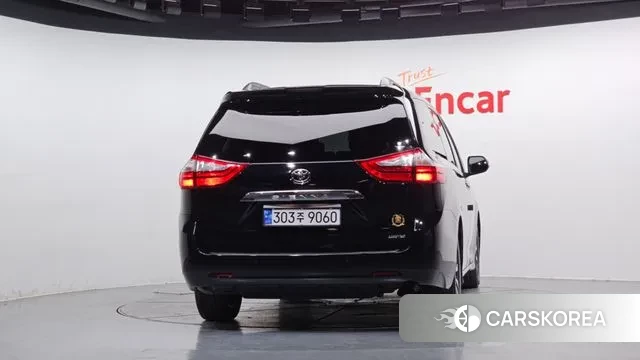 Toyota Sienna id 3061007 из Кореи 14