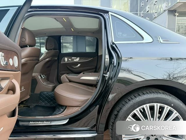 Mercedes-Benz E-class 2022 Черный из Китая, фото 4