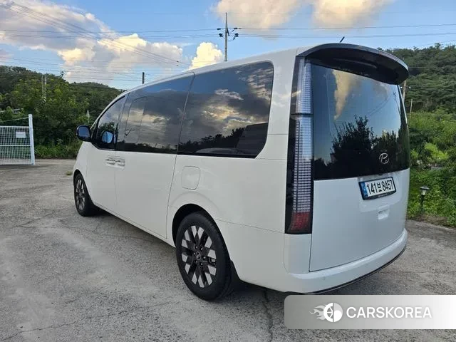 Hyundai Staria 2021 Белый из Кореи, фото 5