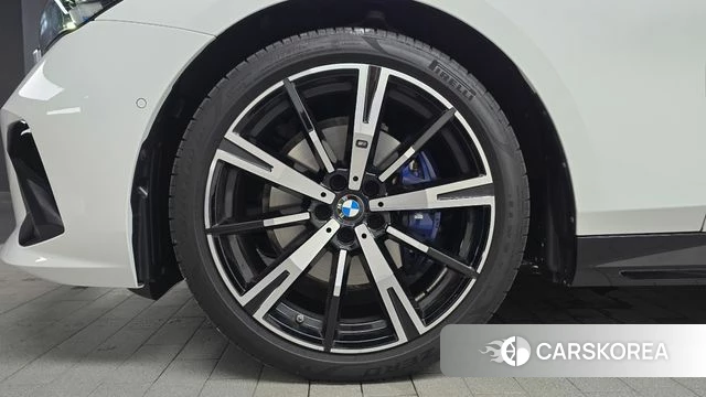 BMW 5 Series (G60) id 4589881 из Кореи 28