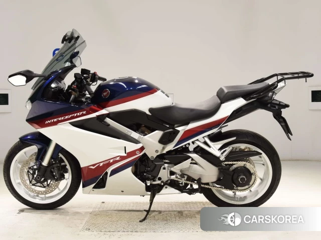 Проданный Honda VFR800F 2019 из Японии