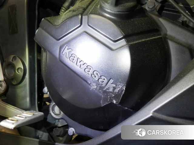 Engine photo