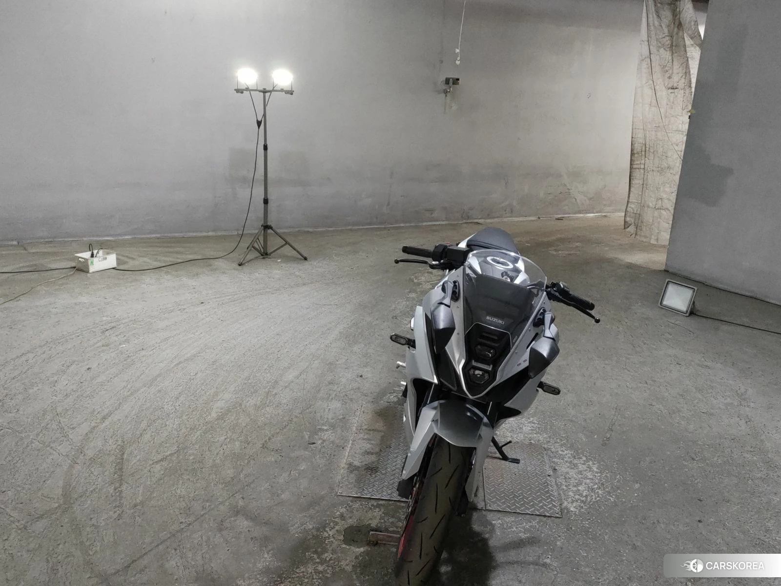 Проданный Suzuki GSX-8R id 4183681 из Японии, фото 3