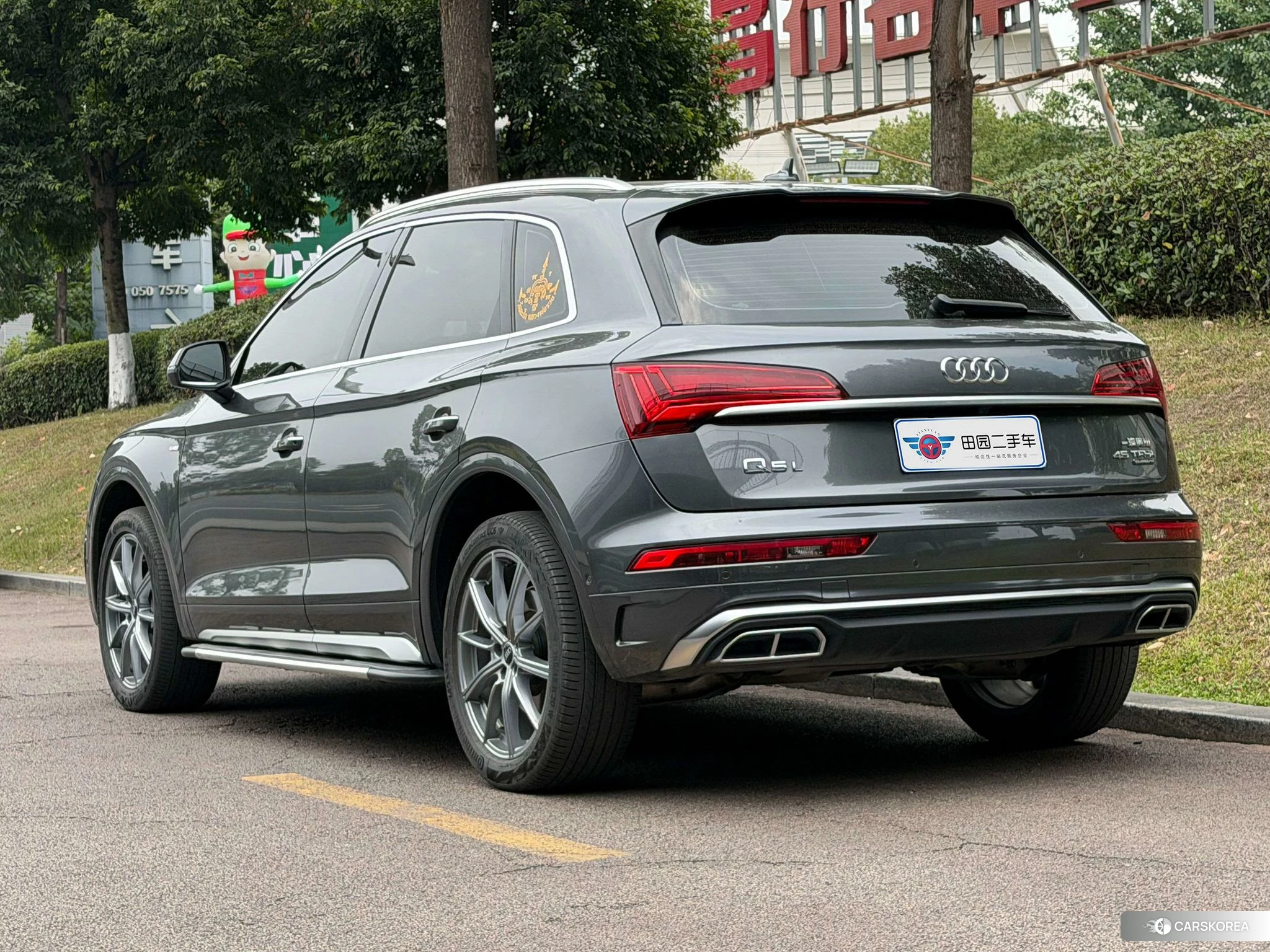 Audi Q5L id 4455732 из Китая 7