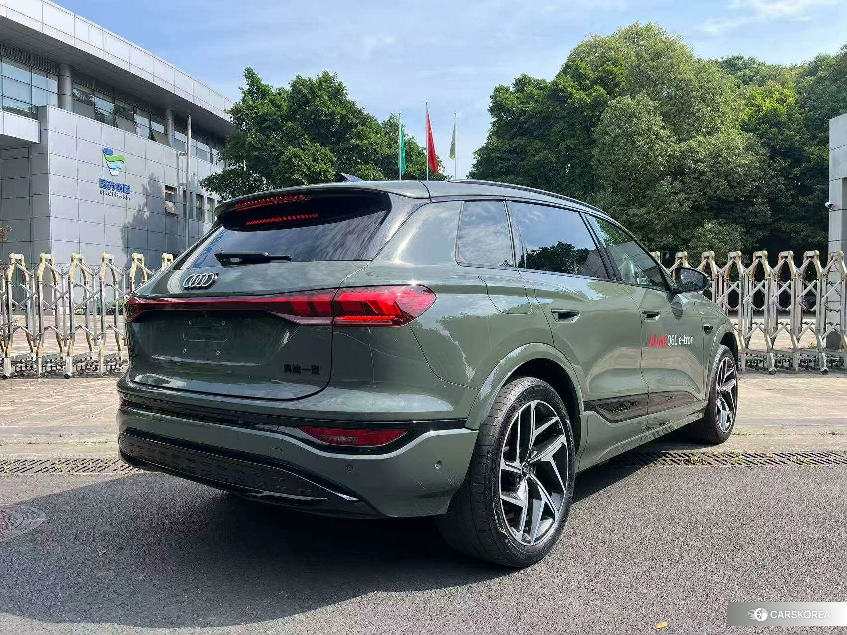 Audi Q6L e-tron id 4455753 из Китая 8