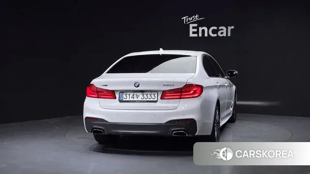 BMW 5 Series (G30) id 3018538 из Кореи 14