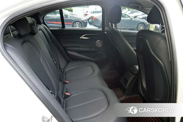 BMW 1 series id 4290322 из Китая 8