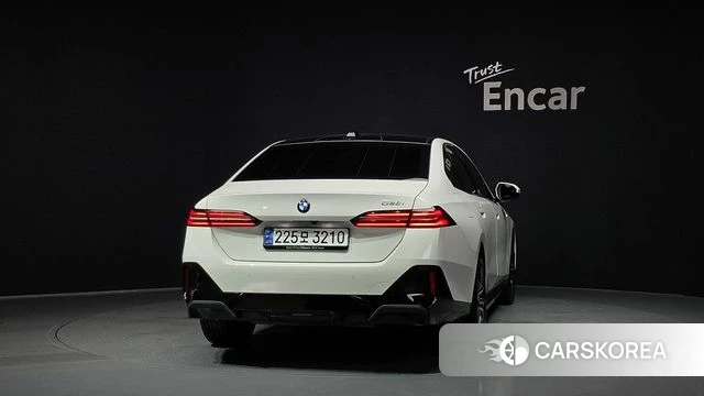 BMW 5 Series (G60) id 4602344 из Кореи 14