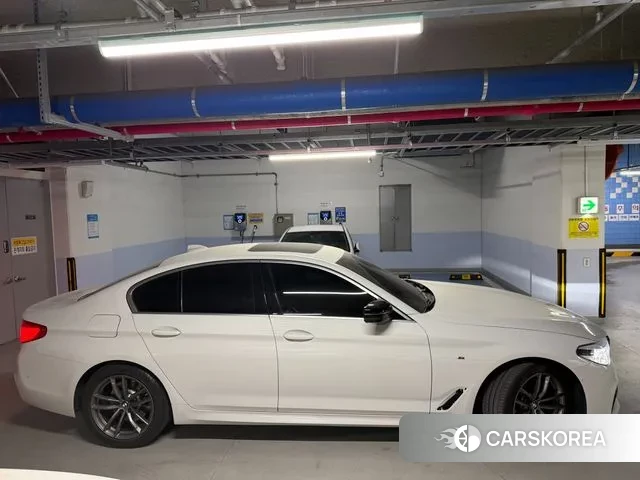 BMW 5 Series (G30) id 3636412 из Кореи 9