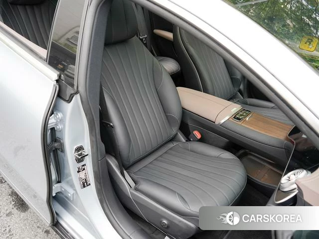 Mercedes-Benz EQS id 4211882 из Китая 14