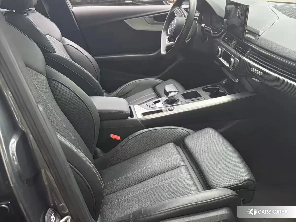 Audi A4L 2021 Silver/gray из Китая, фото 6