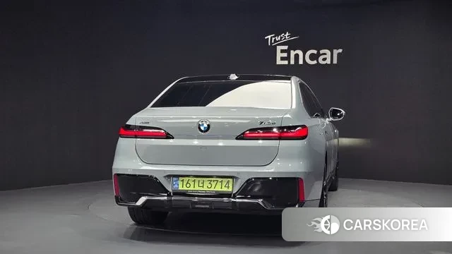 BMW 7 Series (G70) id 3554954 из Кореи 14