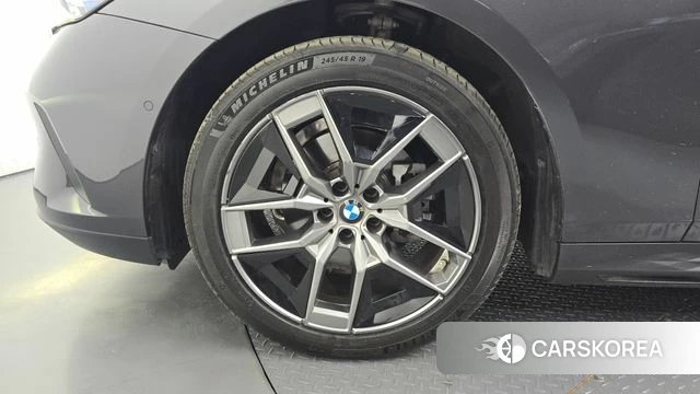 BMW 5 Series (G60) id 4456083 из Кореи 28