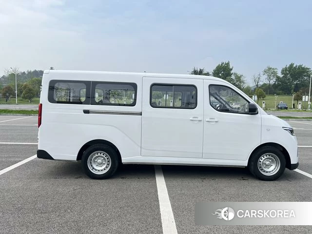 Wuling Automobile Wuling Yangguang id 3944939 из Китая 7