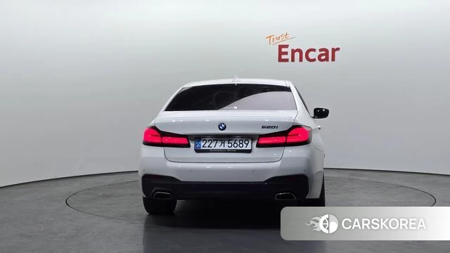 BMW 5 Series (G30) id 3786866 из Кореи 14