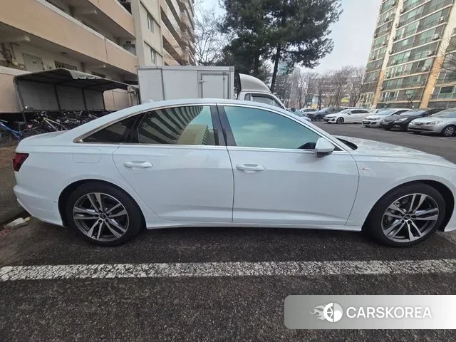 Audi A6 (C8) id 3680536 из Кореи 13