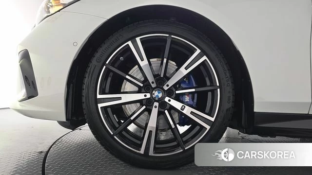 BMW 5 Series (G60) id 4847408 из Кореи 31