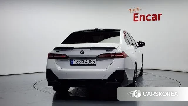 BMW 5 Series (G60) id 3015938 из Кореи 14