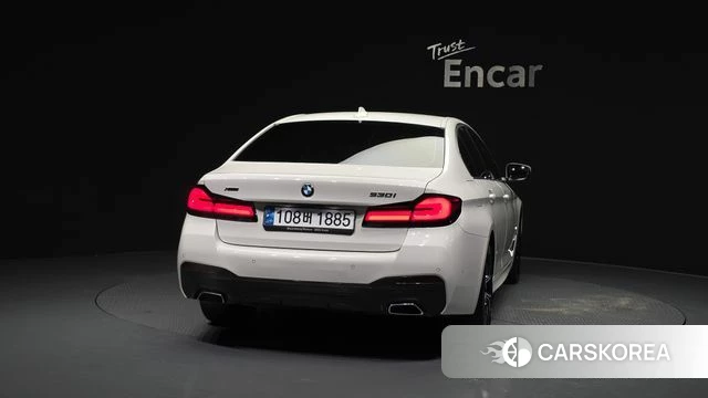 BMW 5 Series (G30) id 3883945 из Кореи 14