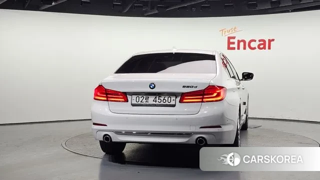 BMW 5 Series (G30) id 3692715 из Кореи 14