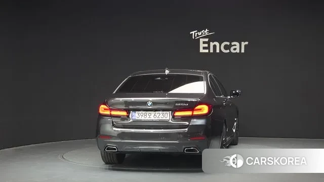 BMW 5 Series (G30) id 3394412 из Кореи 14