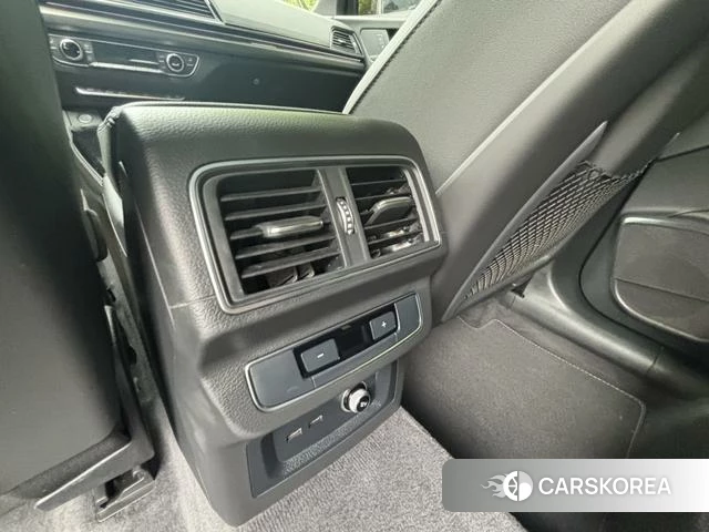 Audi Q5L Sportback id 4261232 из Китая 11