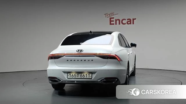 Hyundai The New Grandeur IG Hybrid id 4324260 из Кореи 29