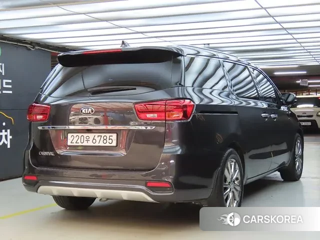 Kia The New Carnival id 3000502 из Кореи 14