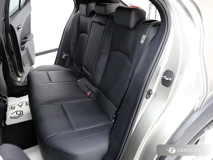 Lexus UX id 4685910 из Китая 16