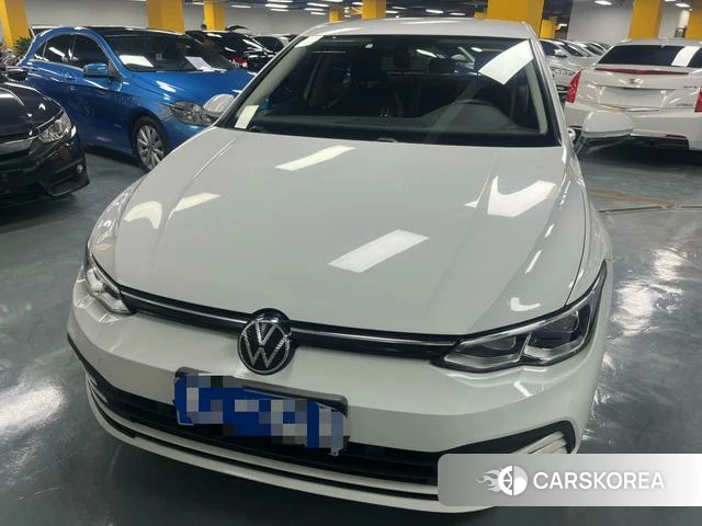 Volkswagen Golf 2022 Белый из Китая, фото 4