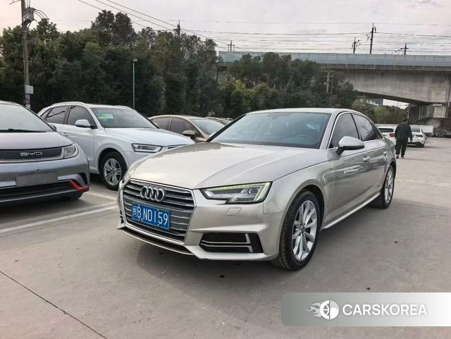 Audi A4L 2018 Шампань из Китая, фото 4