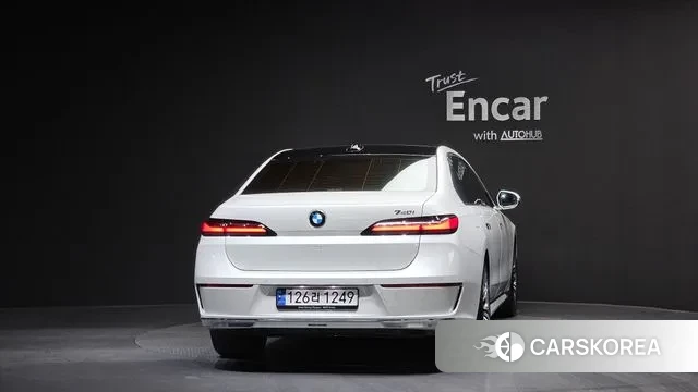 BMW 7 Series (G70) id 3664514 из Кореи 14