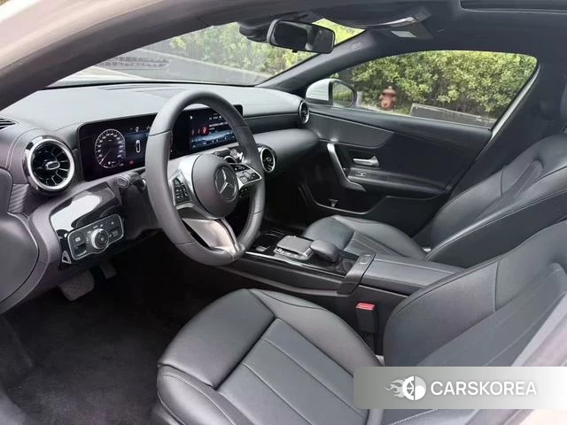 Mercedes-Benz Class A 2023 Белый из Китая, фото 4
