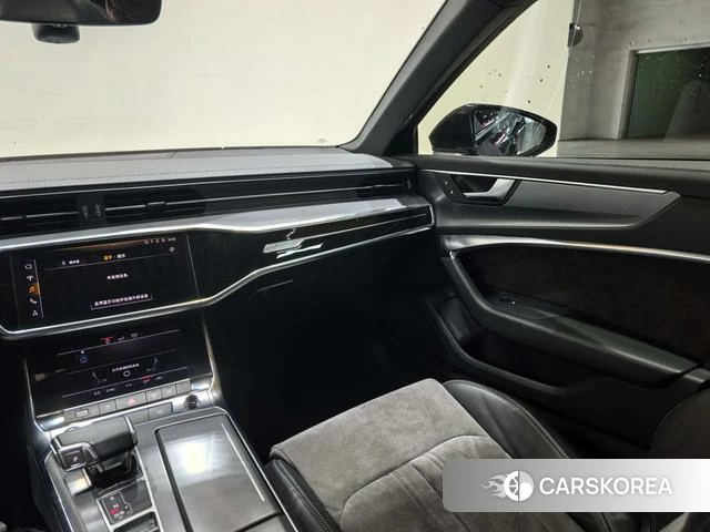 Audi A6L id 4198854 из Китая 12