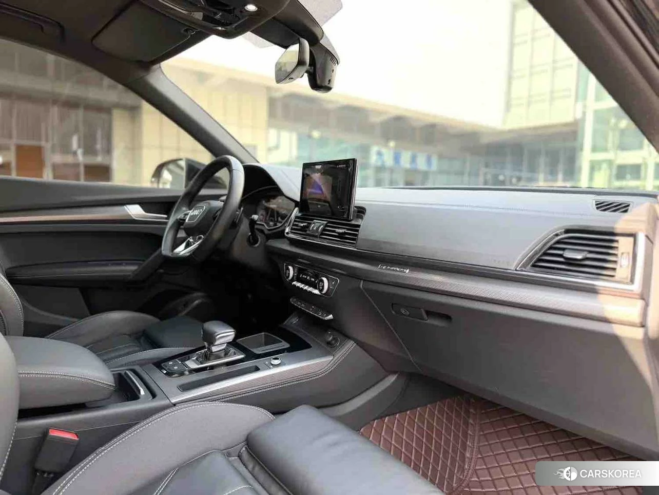 Audi Q5L 2023 Черный из Китая, фото 4