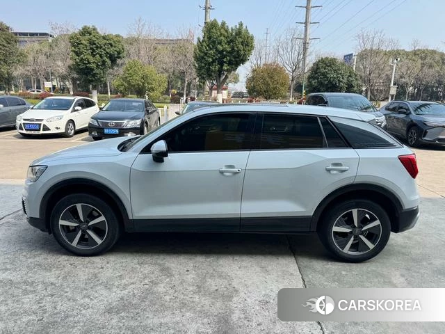 Audi Q2L e-tron 2021 Белый из Китая, фото 4