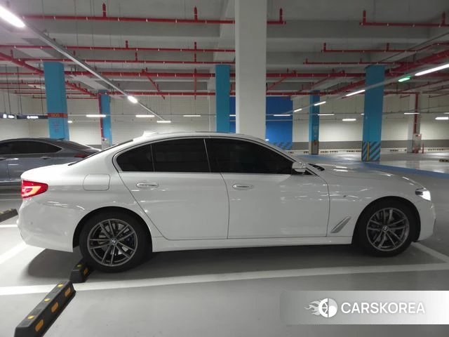 BMW 5 Series (G30) 2018 Белый из Кореи, фото 4