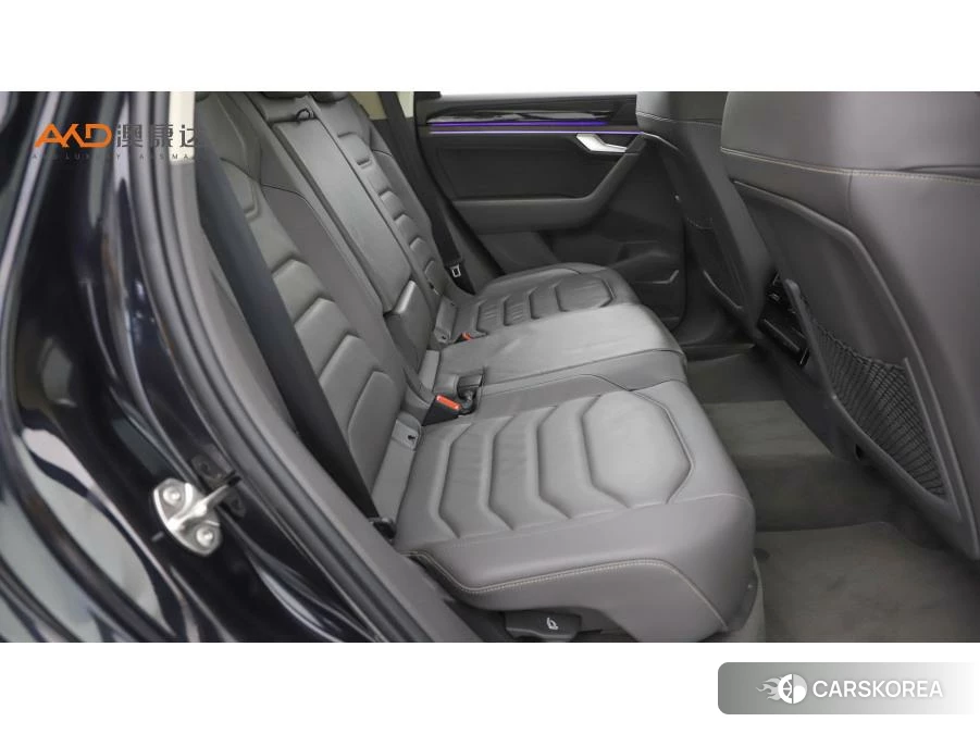 Volkswagen Touareg 2020 Черный из Китая, фото 4