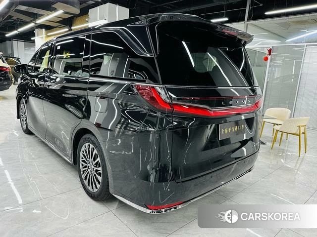 Lexus LM 2025 Черный из Китая, фото 4